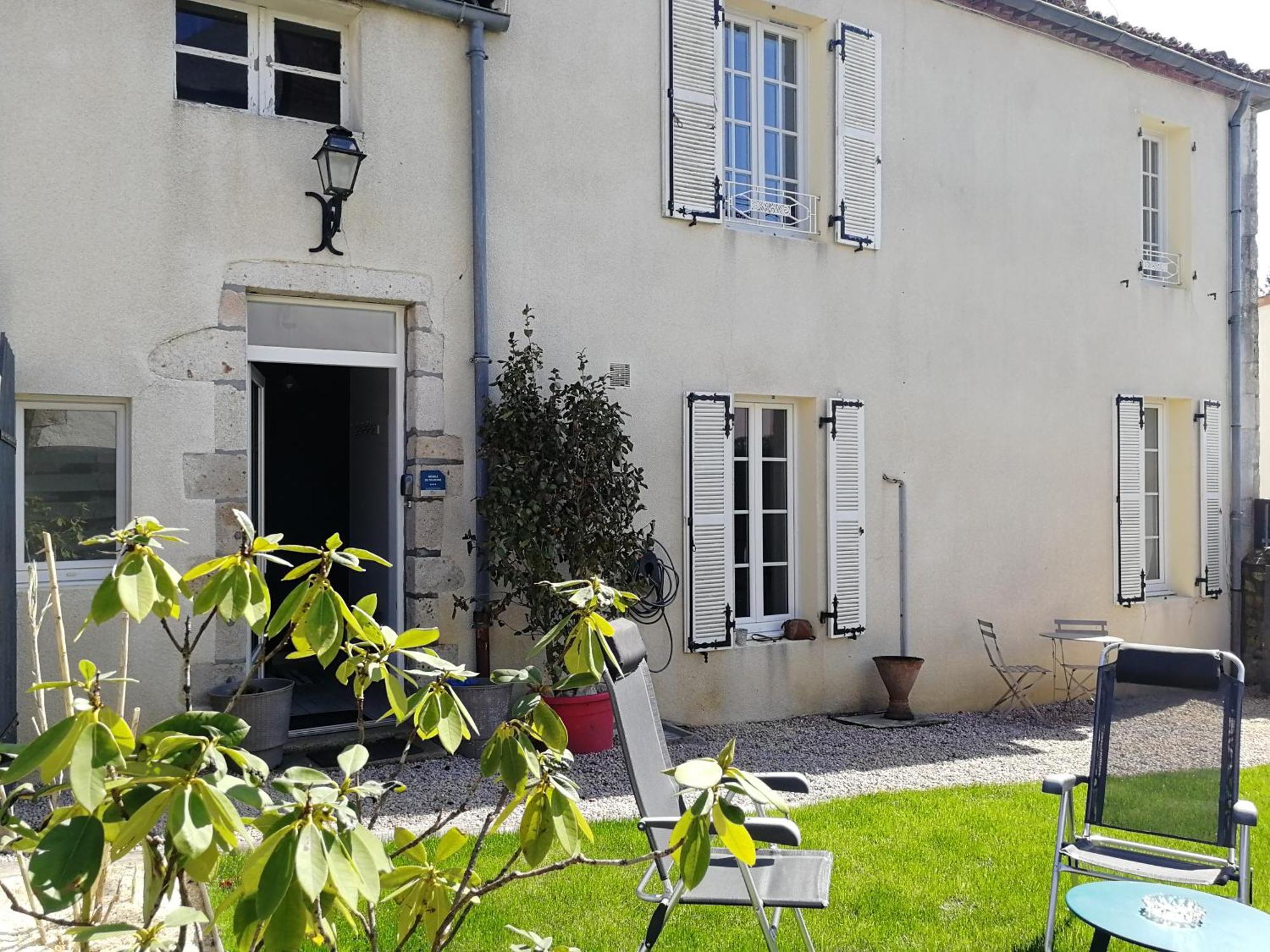 Le Gite Du Fou Logement 8 Pers 13Mn Puy Du Fou Saint-Amand-sur-Sevre Exterior foto