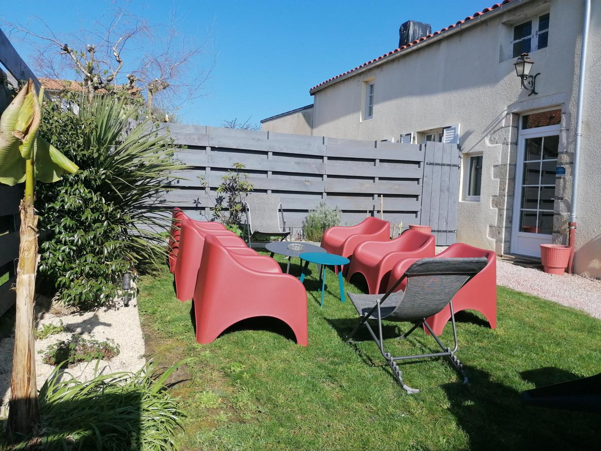 Le Gite Du Fou Logement 8 Pers 13Mn Puy Du Fou Saint-Amand-sur-Sevre Exterior foto